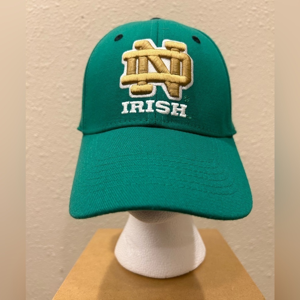 NCAA Notre Dame Fighting Irish Stretch Fit Hat/Cap OSFM EUC‎